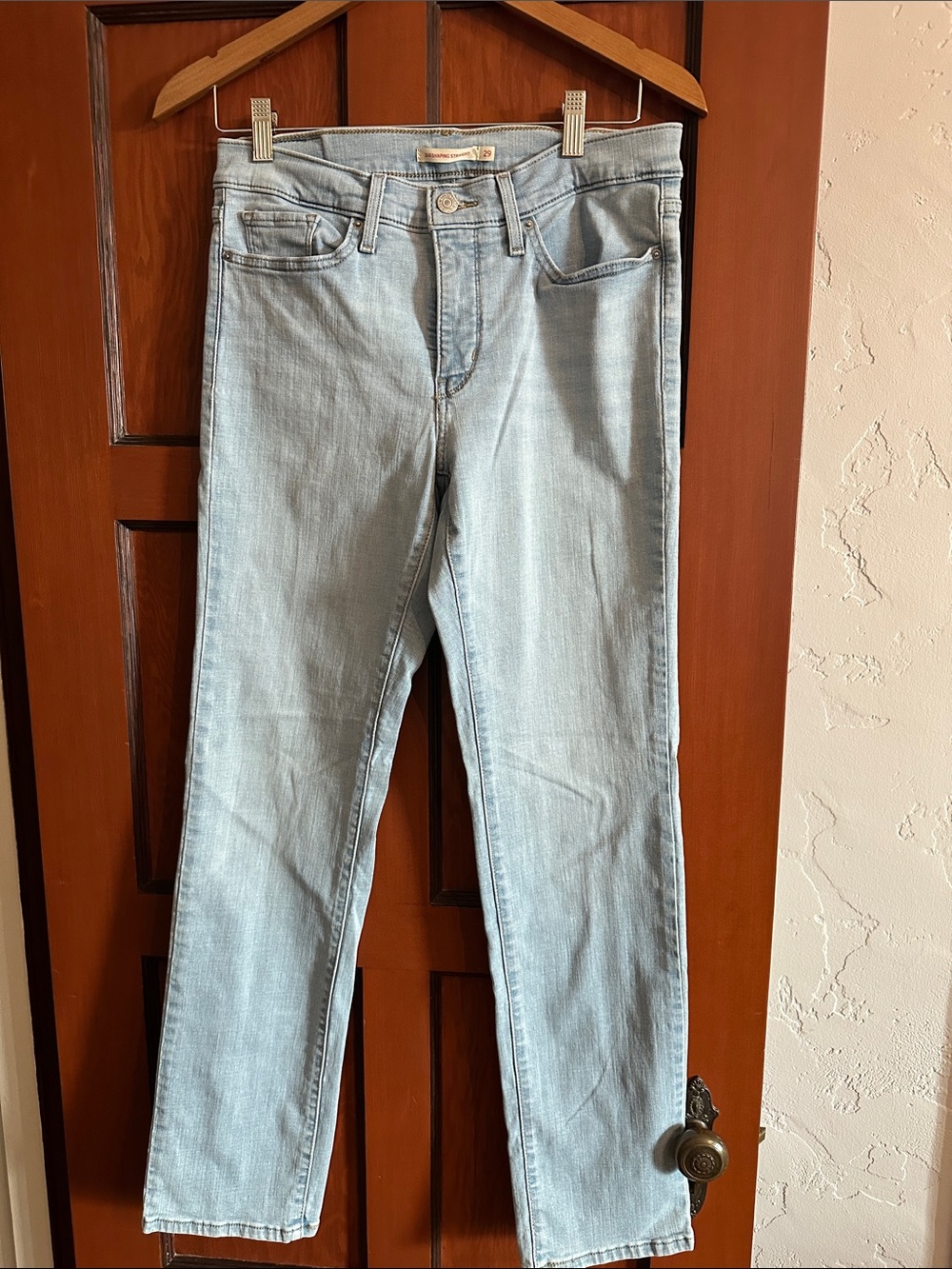 Levi's Light Wash Straight Leg Women's Jeans